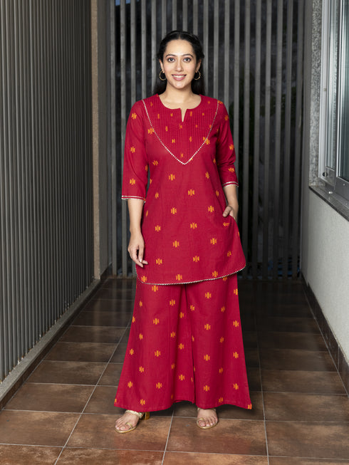 AAHELI EKTHA YARN DYED COTTON KURTA & PANTS SET AAHELI EKTHA YARN DYED COTTON KURTA & PANTS SET